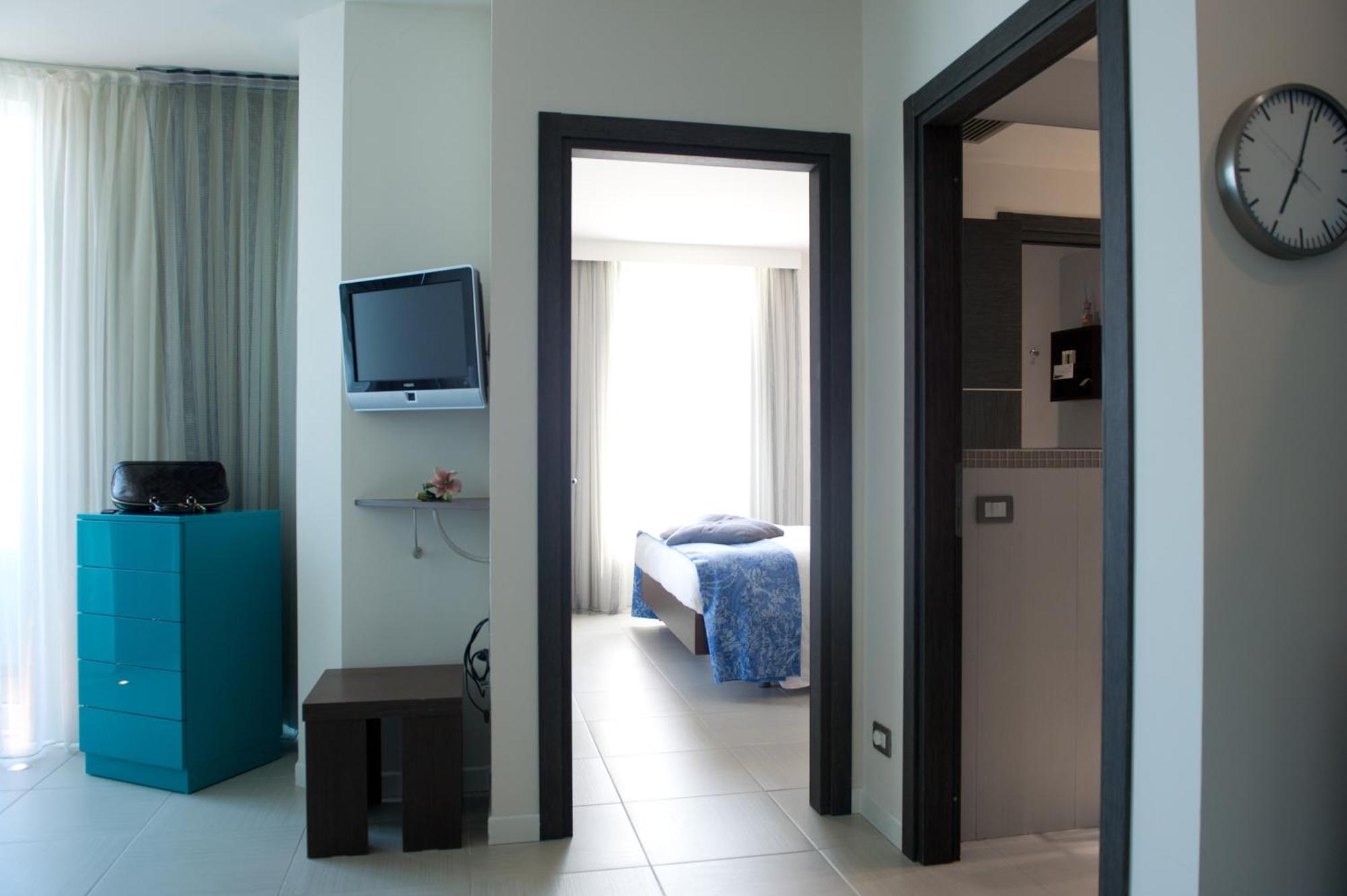 Blu Suite Resort Bellaria-Igea Marina Exterior photo